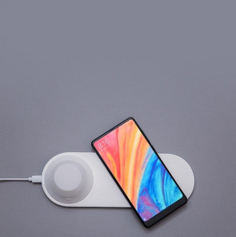 Lampka nocna z ładowarką bezprzewodową Yeelight Wireless Charging Nightlight — zdjęcie 2